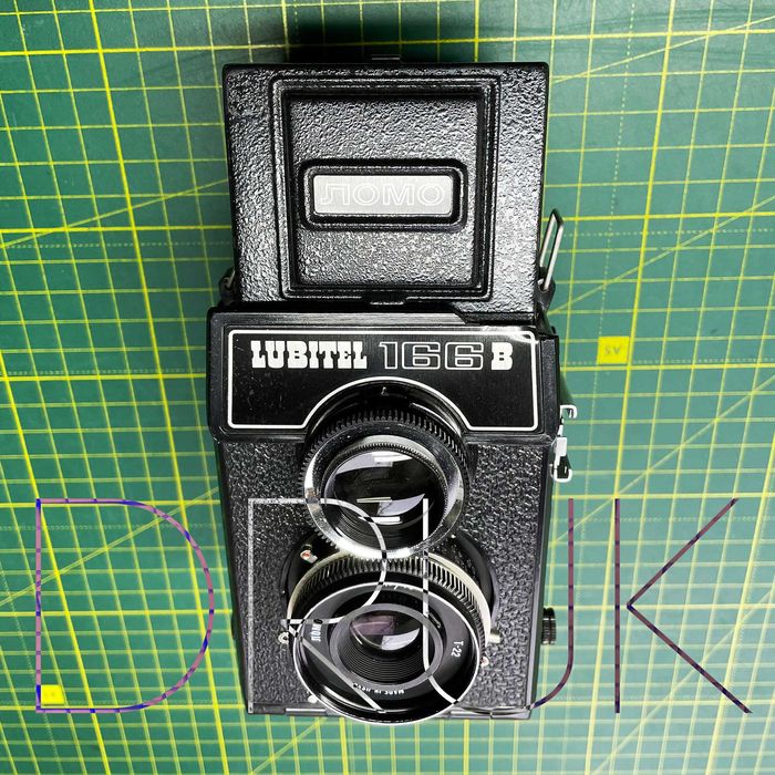 ЛОМО Любитель 166 Справний LOMO LUBITEL 166 трохи на корпусі цяточка є