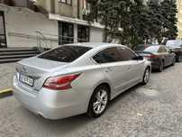 Nisan Altima 2024