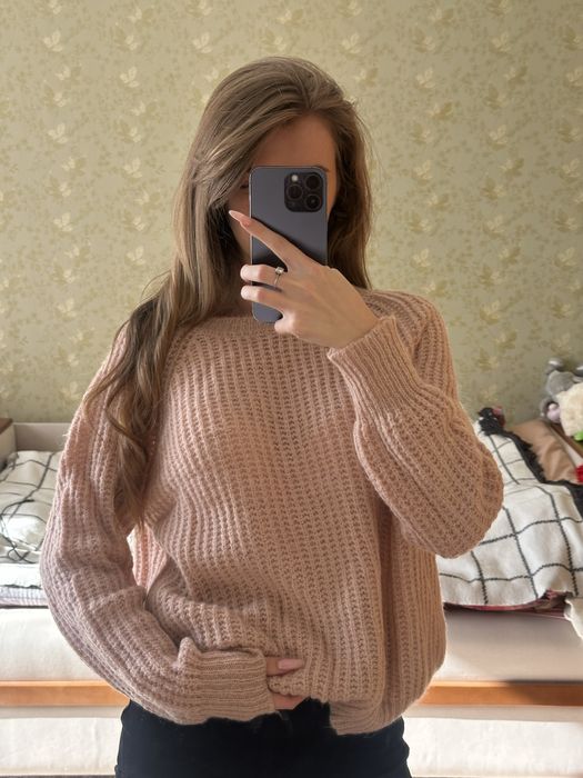 Рожевий теплий светр