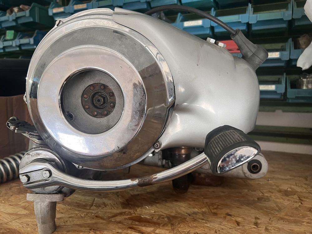 Vespa (MotoVespa) 125 U