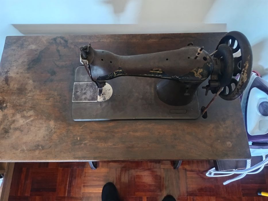 Máquina costura Singer