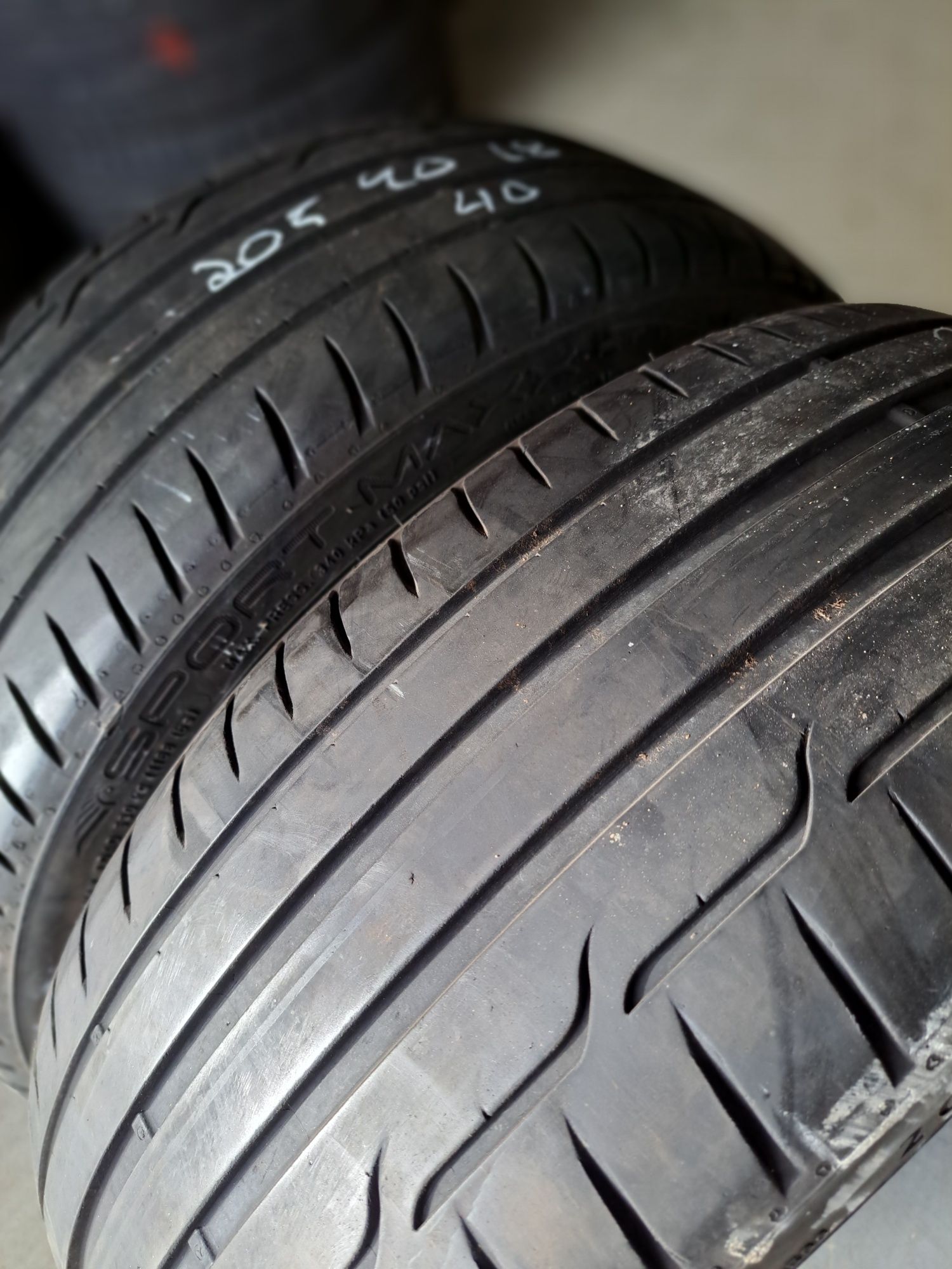 Pneus  205/40/18 dunlop Rft e outras marcas.