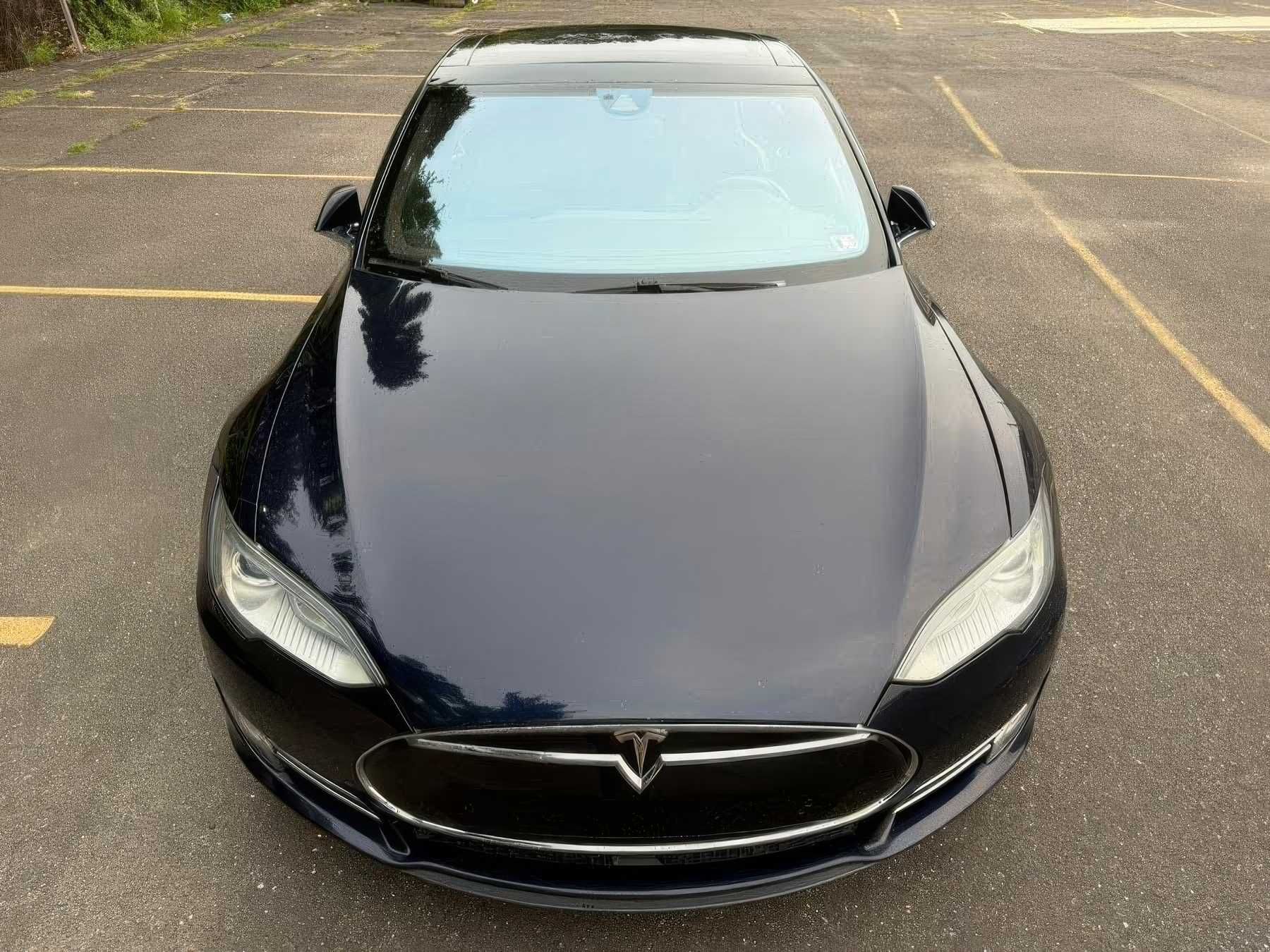 2015 Tesla Model S 85D AWD