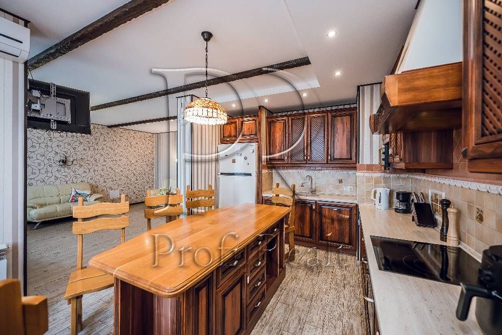 Продаж 6 кімн. дворівневої квартири вул. Анни Ахматової 30/ Позняки