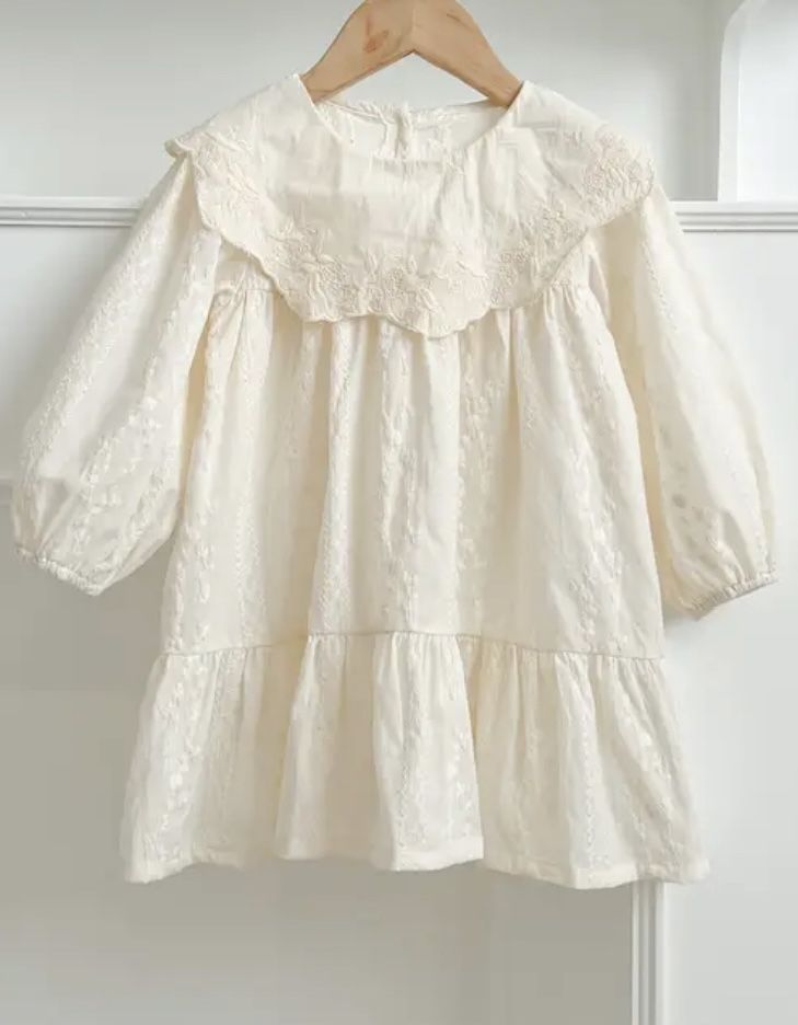 Nowa koronkowa sukienka handmade 98