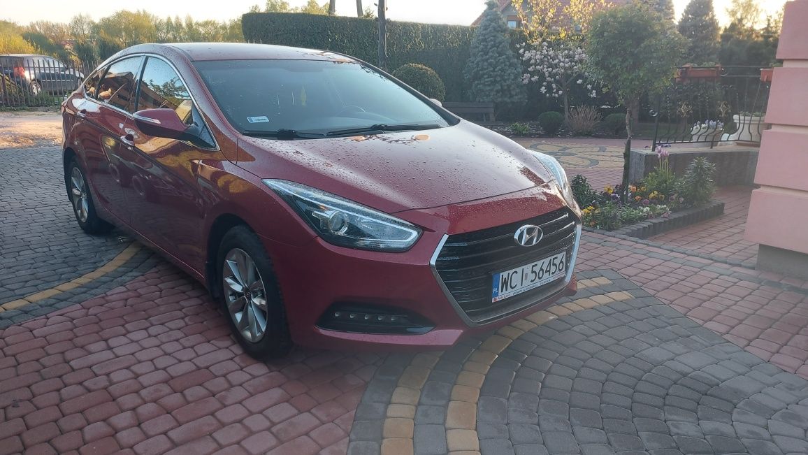 Hyundai i40 sedam