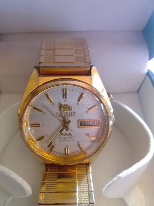 Продам часы orient