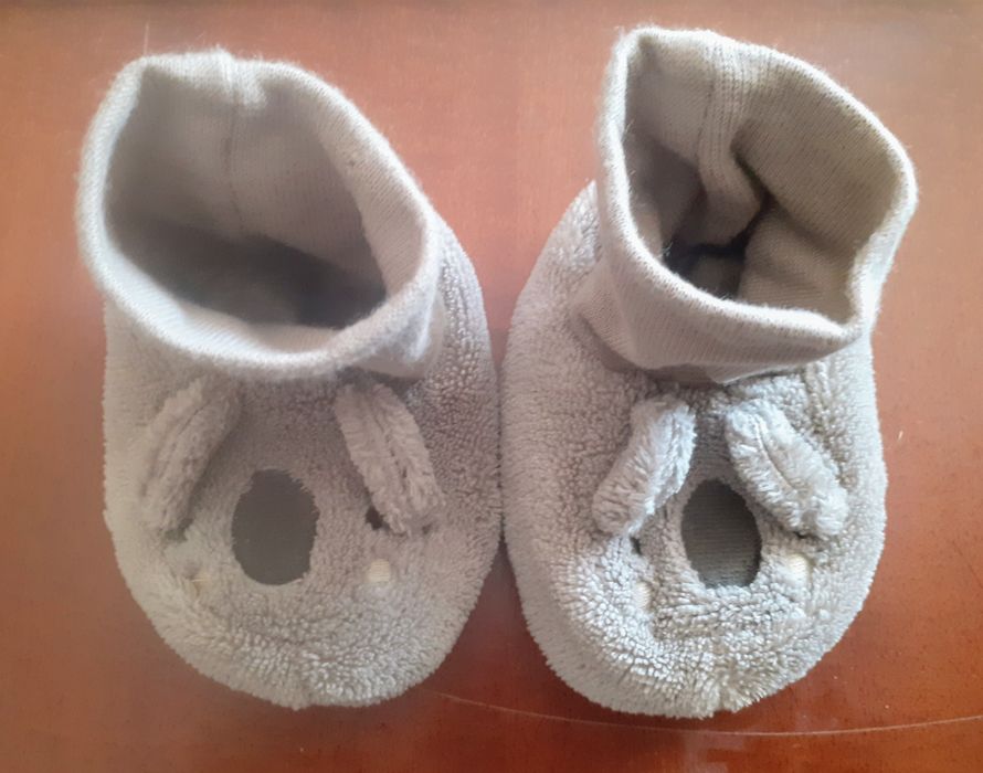 Buciki niechodki H&M dla niemowlaka r. 13-15