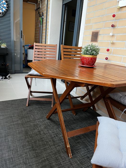 mesa de jardim e 4 cadeiras