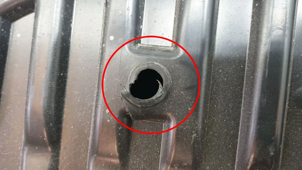 Lastro / bacia da mala TESLA Model 3 (5YJ3)