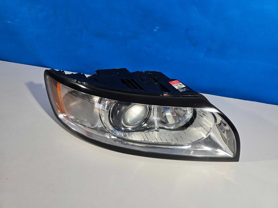 Volvo V50 S40 Lift Lampa Przód Przednia Bi-Xenon Skrętny Skrętna Prawa