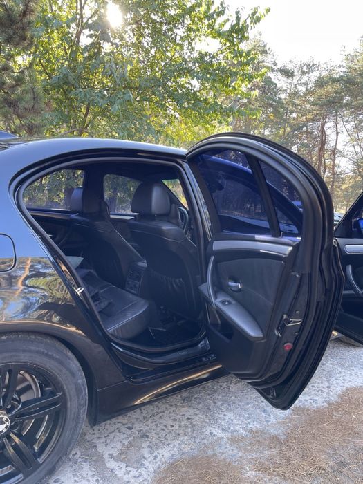Продам bmw 523i e60