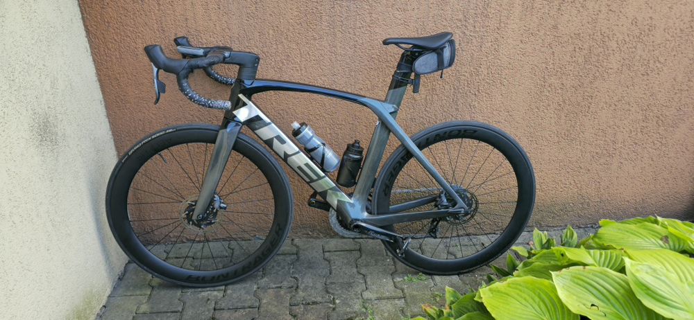 TREK Madone SLR7 Dark Prismatic