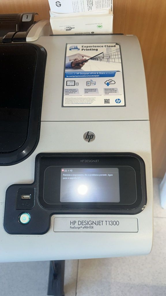 Impressora Plotter DesignJet T1300 PostScript + Guilotina e Rolos