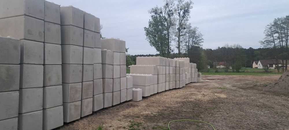 Bloczki betonowe typu LEGO