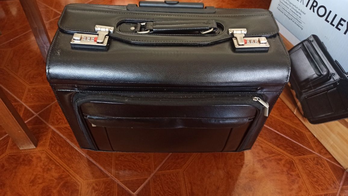 Leder trolley em pele