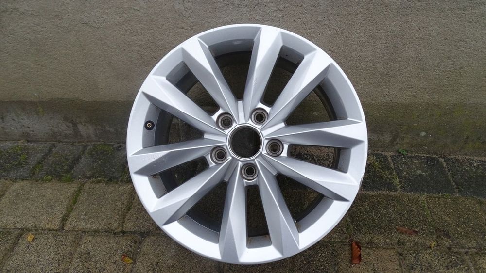 AUDI A3 8Y0 7Jx16H2-N ET40 5x112 - felga