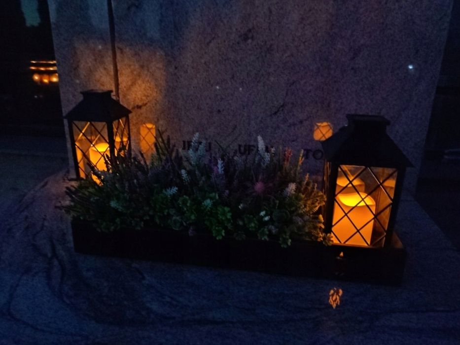 Lampy Solarne Znicze Na Cmentarz Zestaw 4 szt. z Migoczącym Światłem