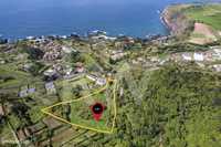 Terreno de 14.880 m2 situado na Caloura em Água de Pau, Ilha de São Mi