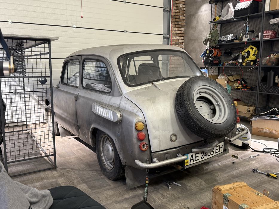 Автомобіль Заз 965