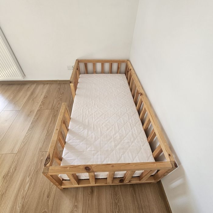 Łóżeczko dziecięce sosnowe