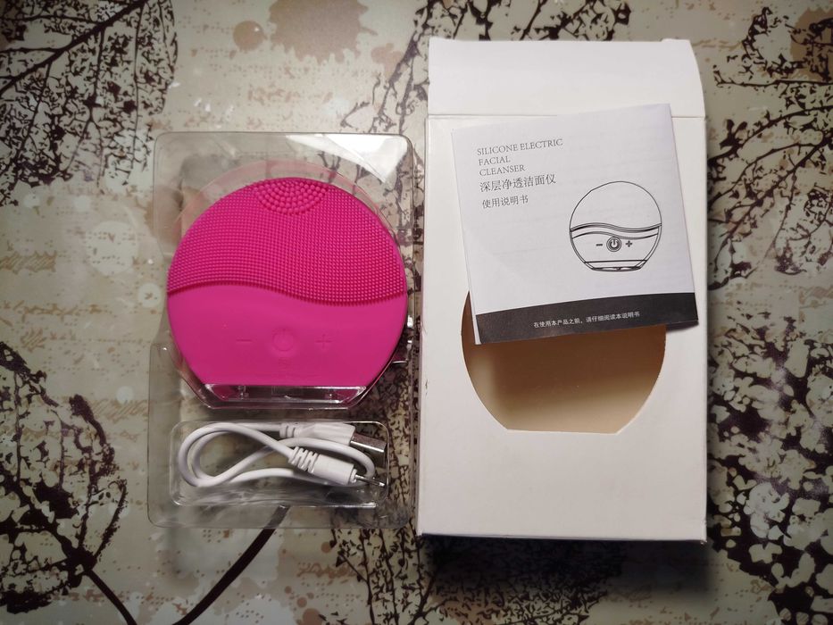 Масажер для обличчя