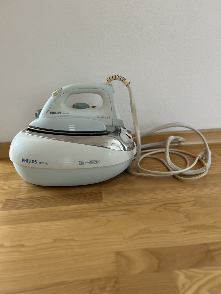 Żelazko z podstawą parową Philips GC 6320