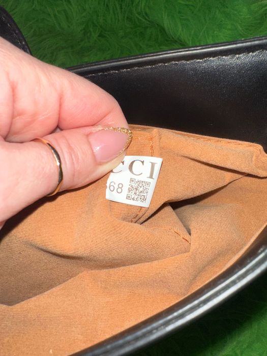 Сумка на плече / через плече