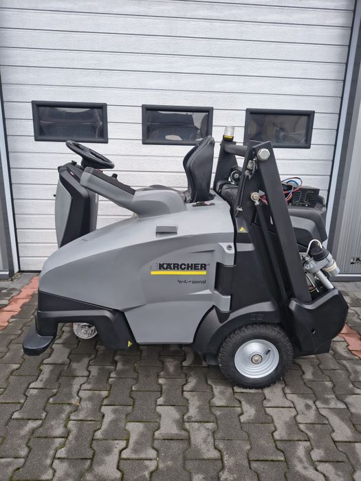 Zamiatarka Karcher KM 105/110 R