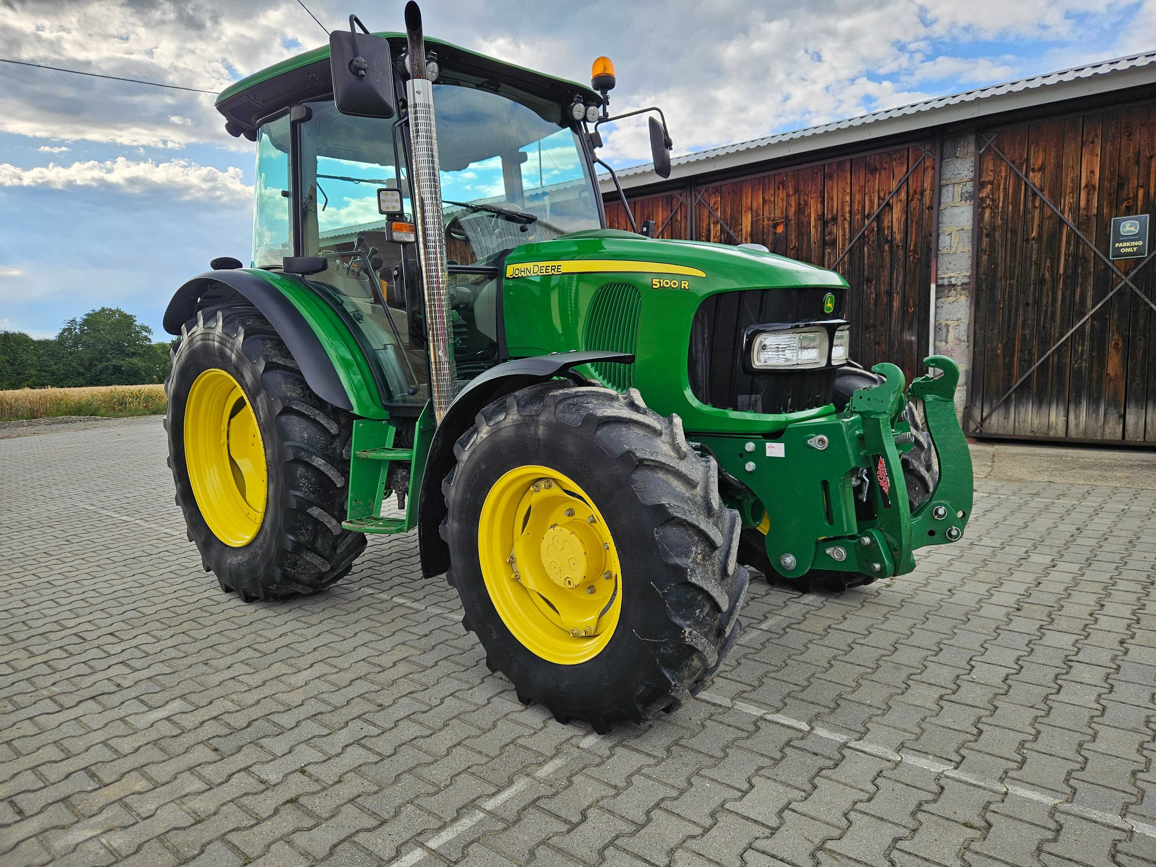 John Deere 5100R