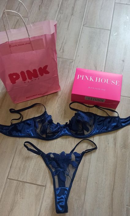 Новий комплект білизни PINK  бікіні і бюстгальтер лівчик розмір С