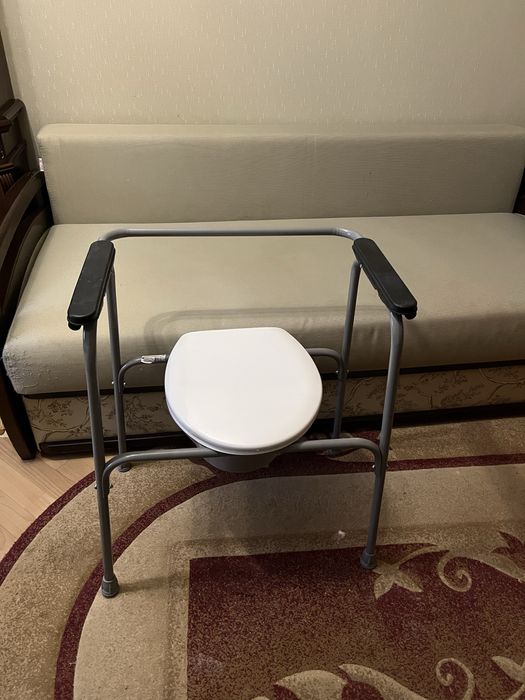 Стілець туалет