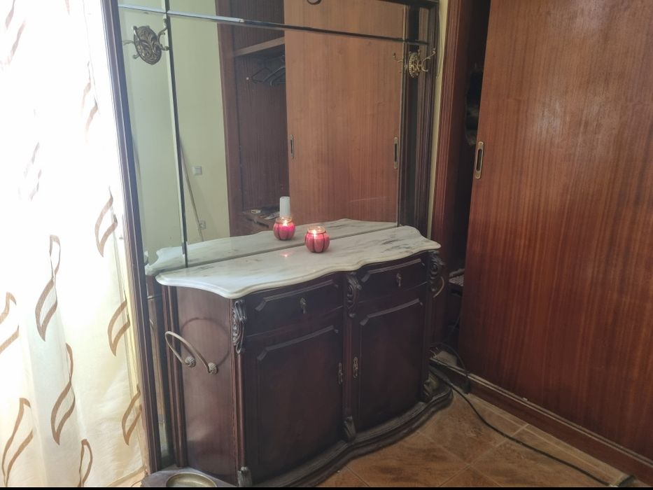 Vendo sapateira com espelho
