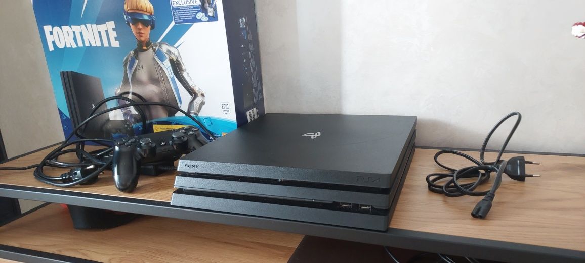 Ігрова приставка Sony PlayStation 4 Pro PS4 1tb