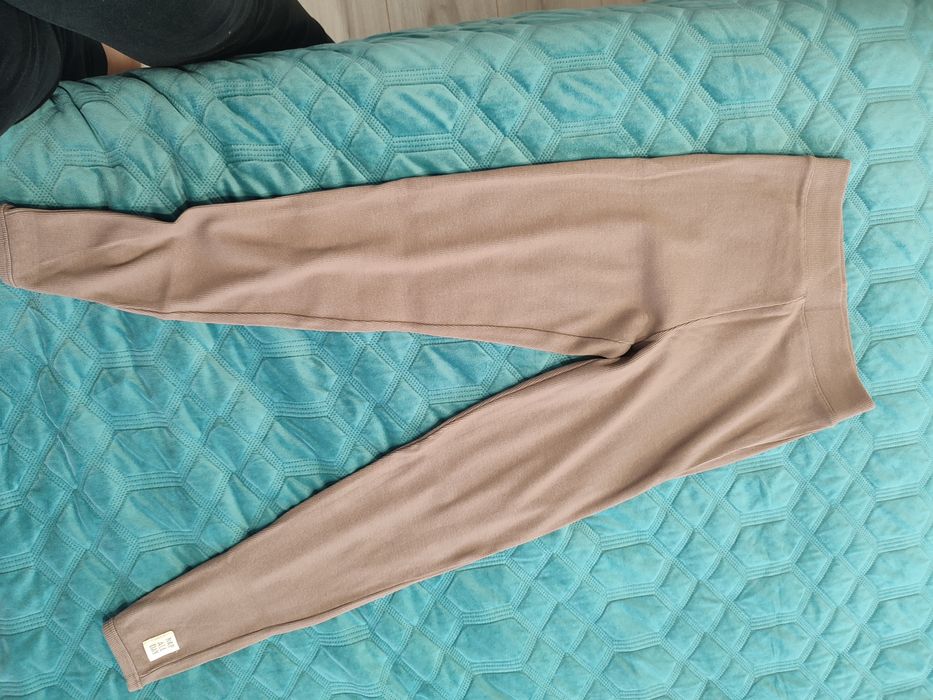 Sprzedam legginsy Zara rozmiar 164
