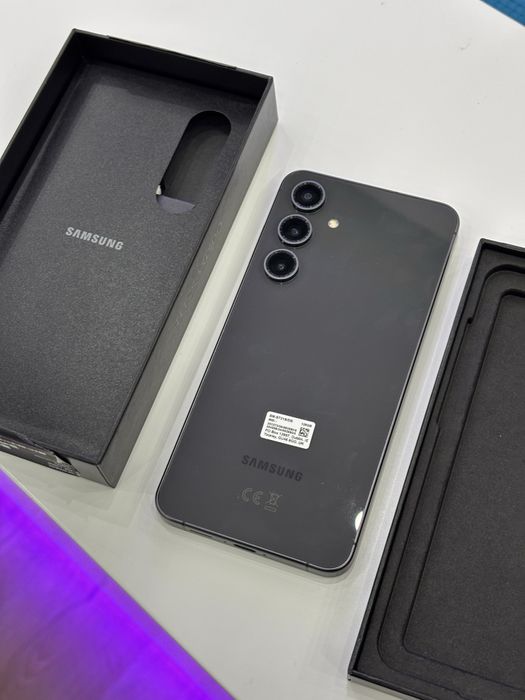 Galaxy S24 FE 128GB - Como Novo!