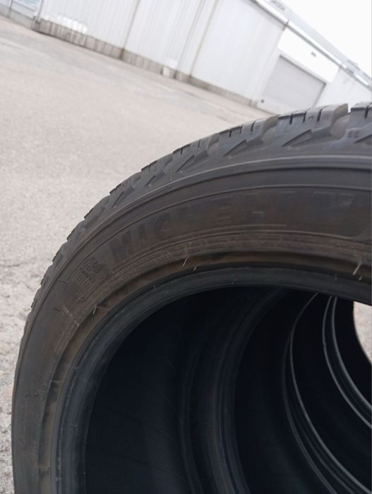 Зимові шини 235/45 R18 Michelin X-Ice Snow