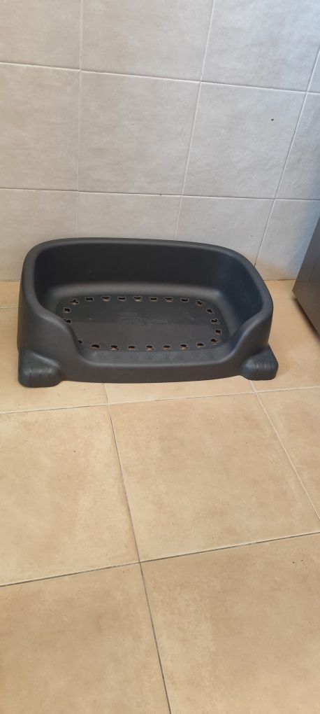 Cama de plástico para cão ou gato