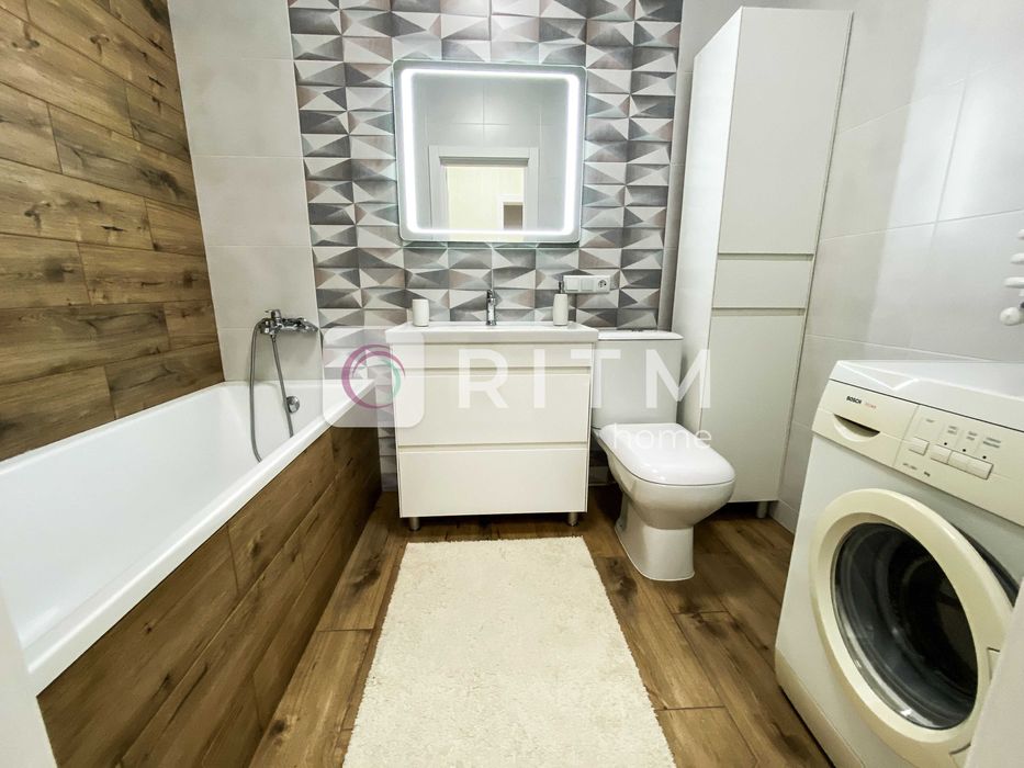Продається простора 1-кімнатна квартира площею 52 м² на вул. Об’їзній