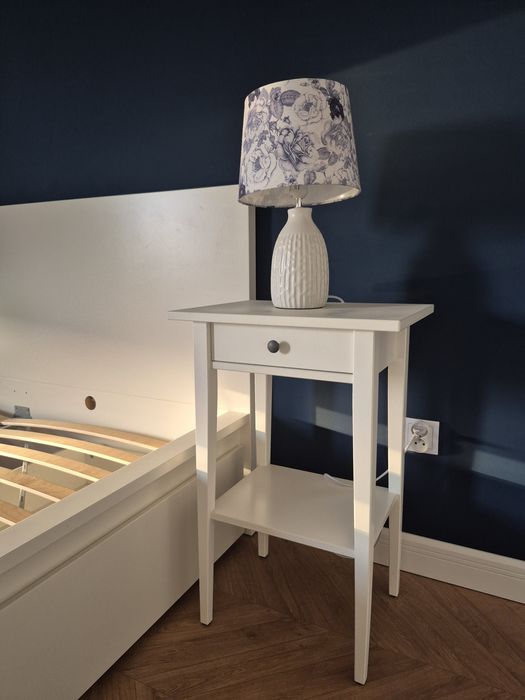 Łóżko + 2 stoliki