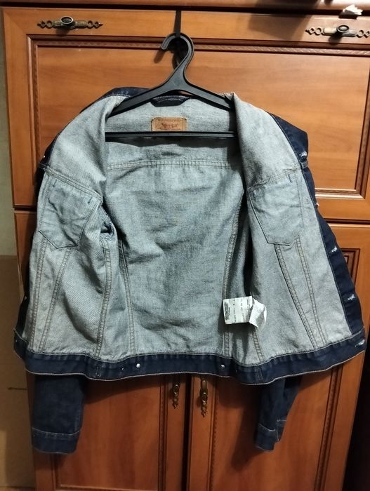 Одяг, жіноча куртка джинсова Levis