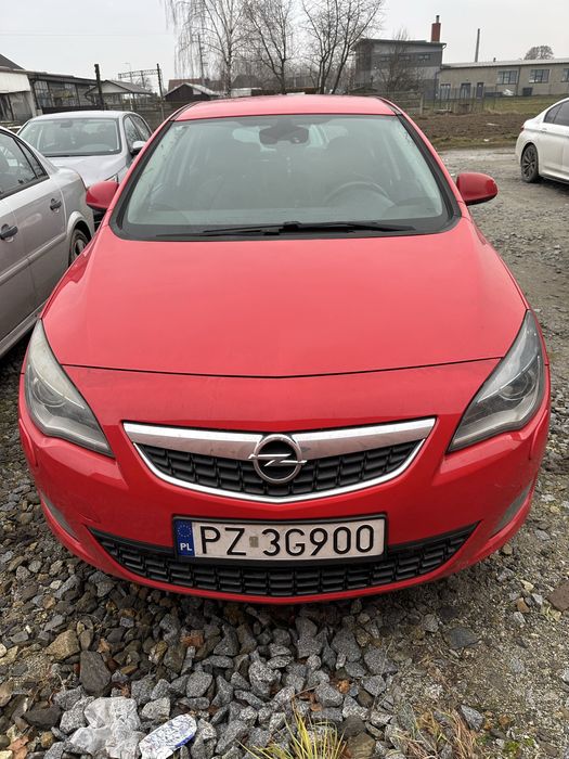 Opel Astra J 1.6 TURBO 180KM