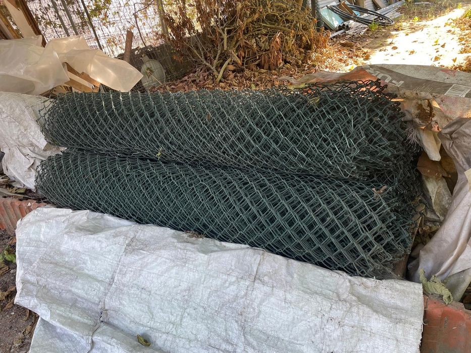 3 Redes para vedação revestida em PVC verde — bom estado