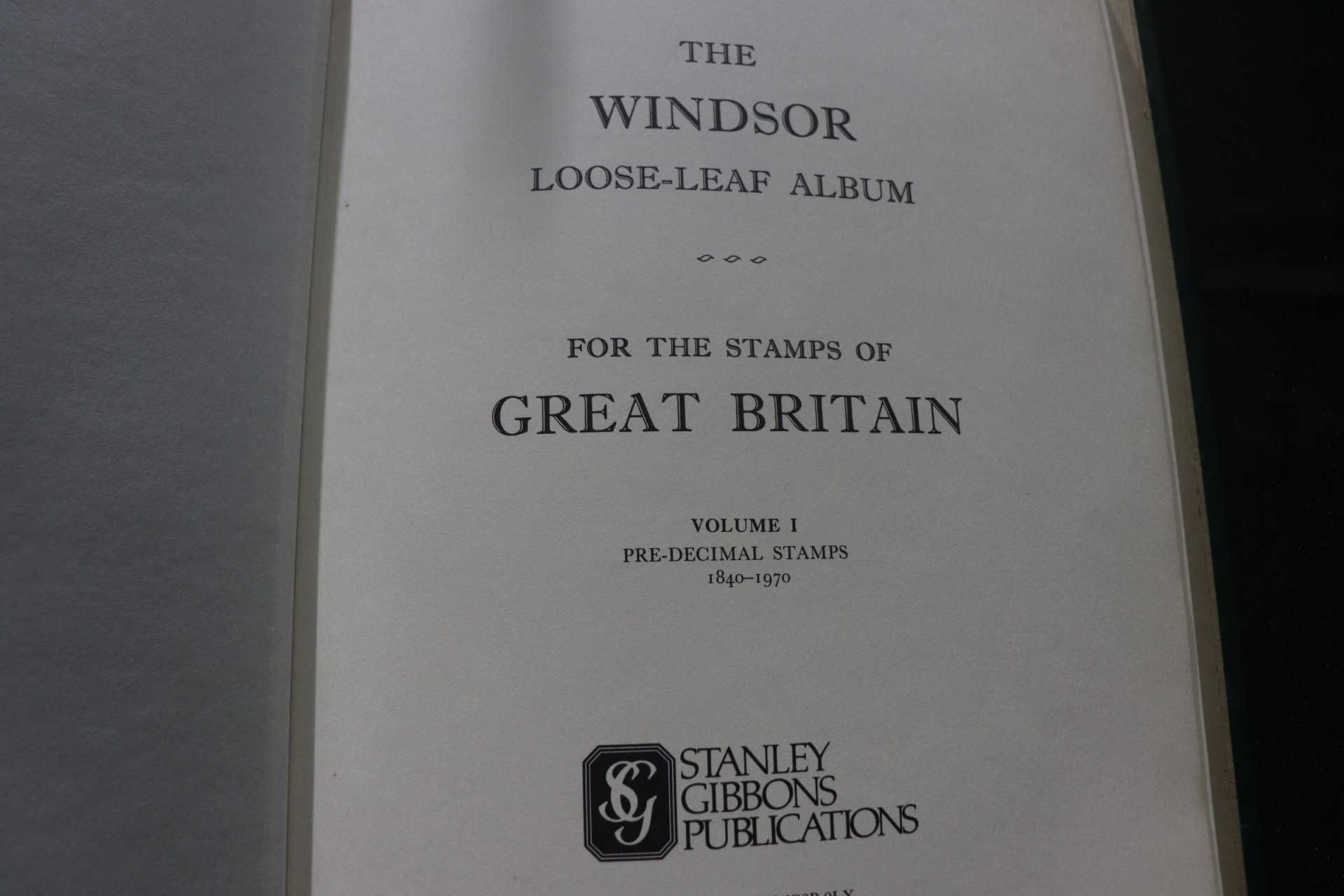 Valiosa coleção de selos da Inglaterra com muitos clássicos, em álbum