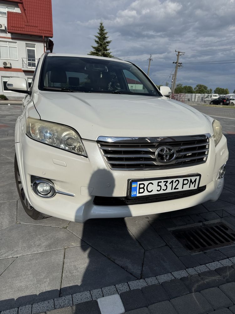 Toyota RAV4, 2010 рік, повний привід, стан ідеальний!