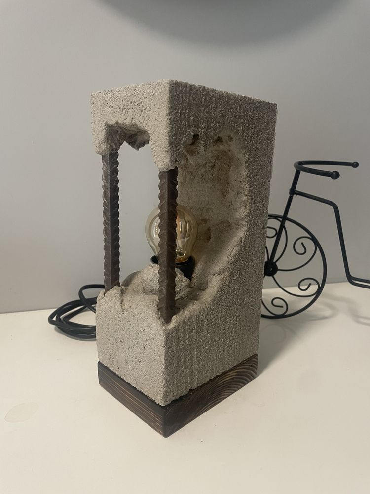Ręcznie robiona lampka handmade  beton drewno stal