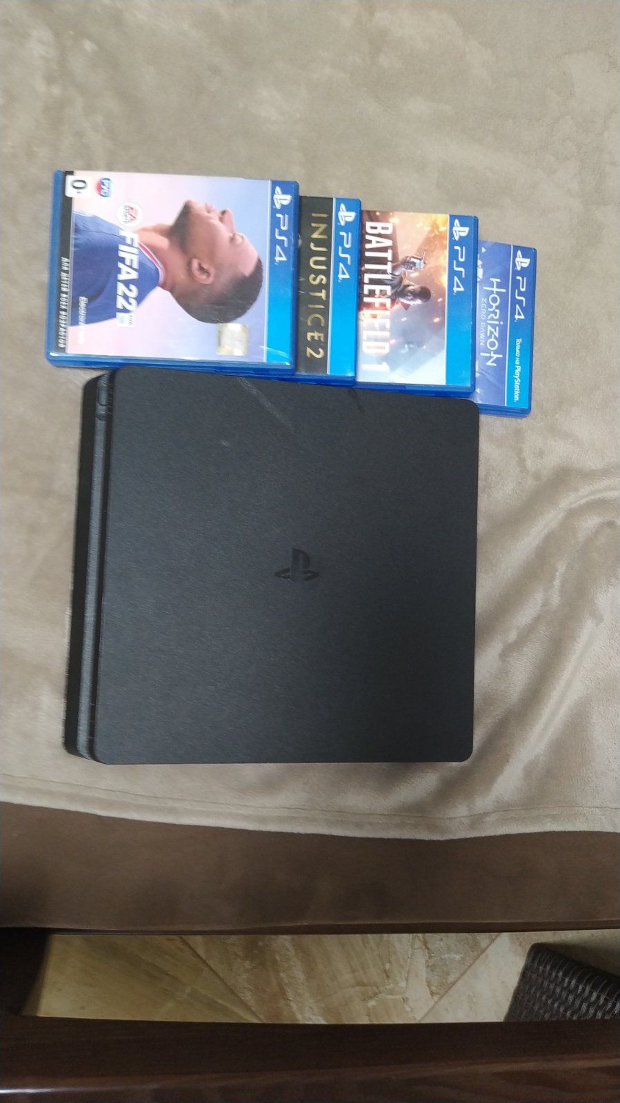 Sony Play Station 4 slim 1tb