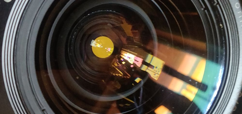 28-85 mm f3,3-4 Carl Zeiss T* Vario-Sonnar