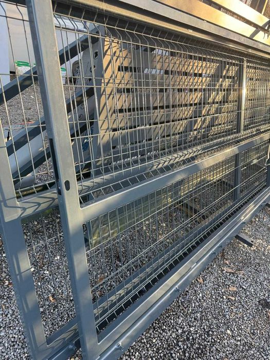 Brama przesuwa wypełnienie panel 3 D fi 5 wym. 40x1500 lewa