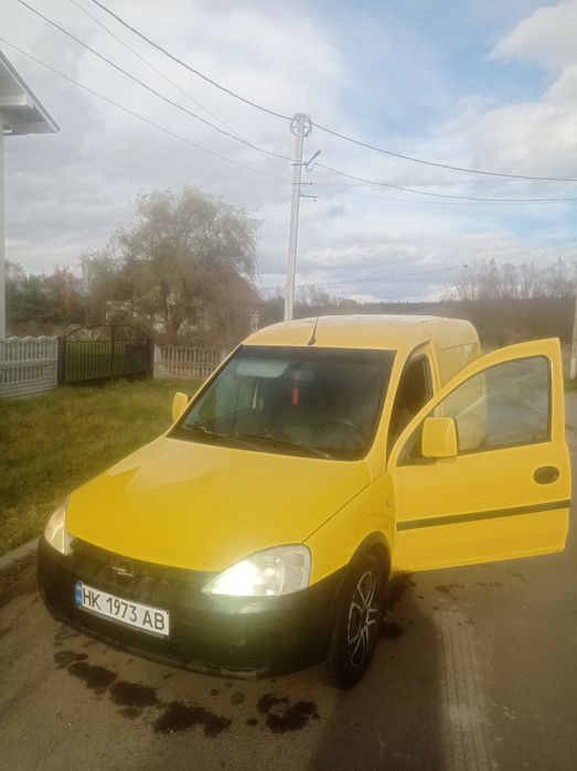 Опель комбо 2011 рік